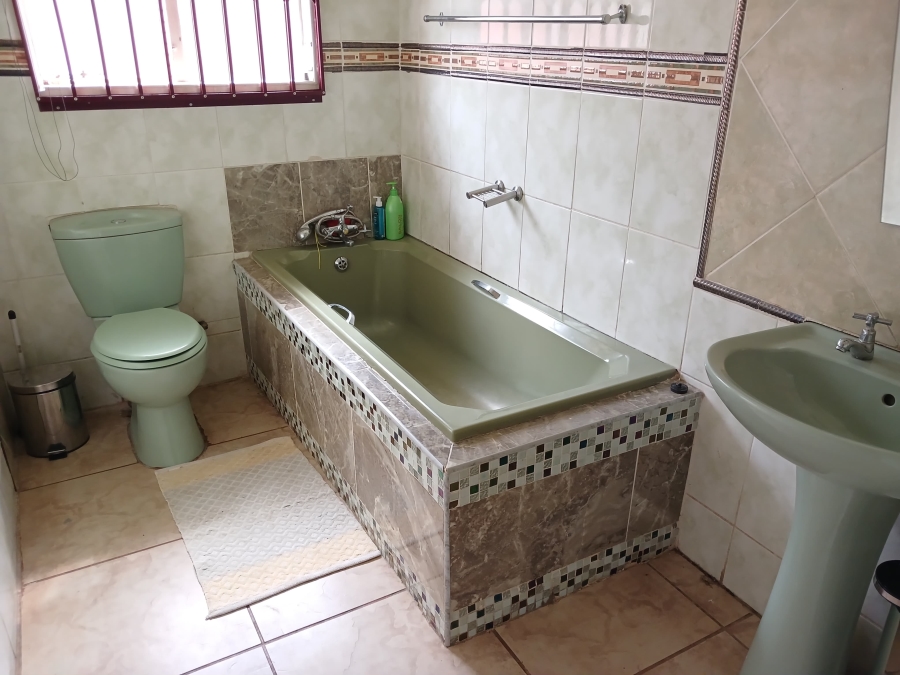3 Bedroom Property for Sale in Tlhabane West North West